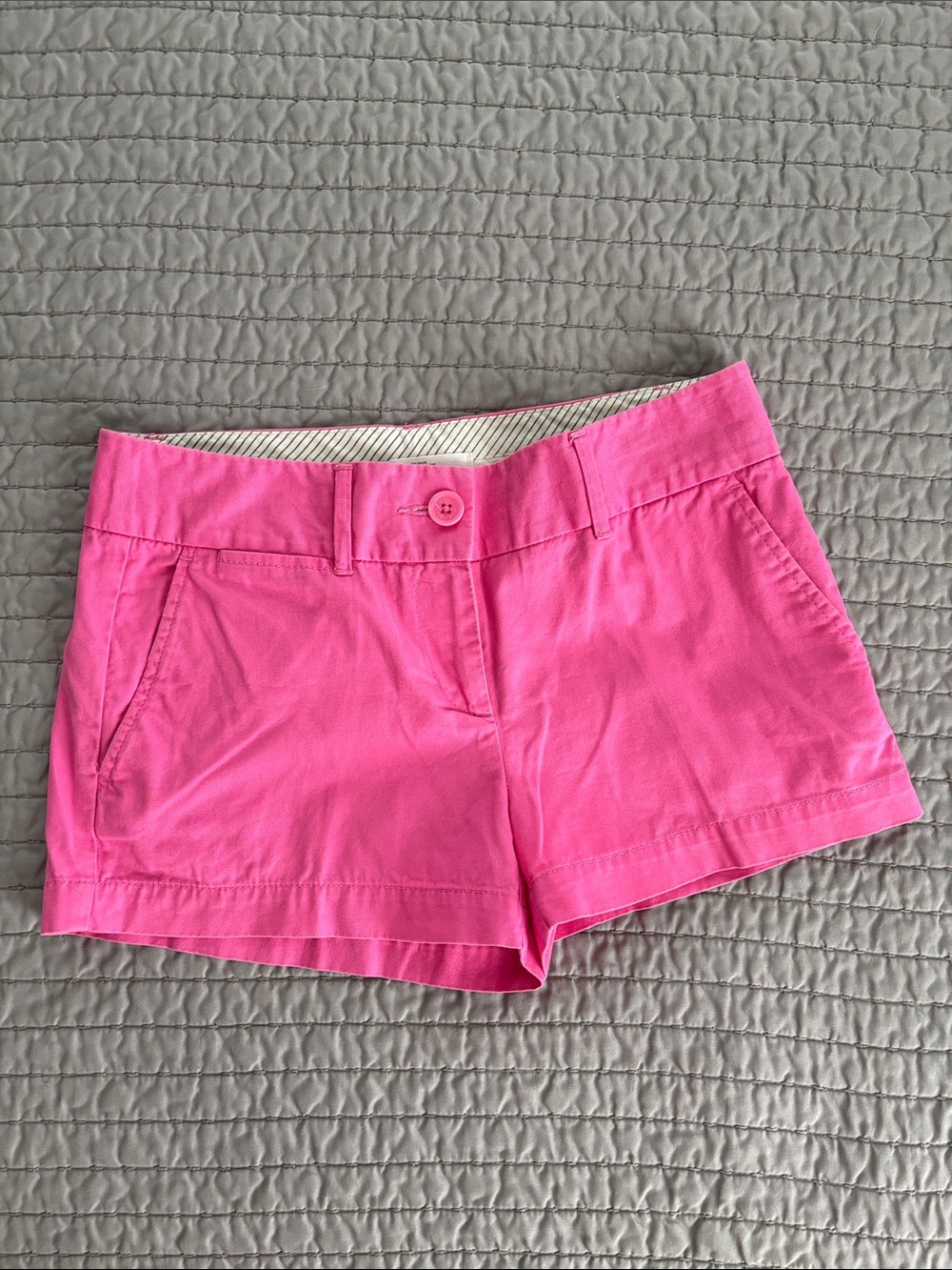 LOFT The Riviera Short in Bright Rose, EUC, Size 0